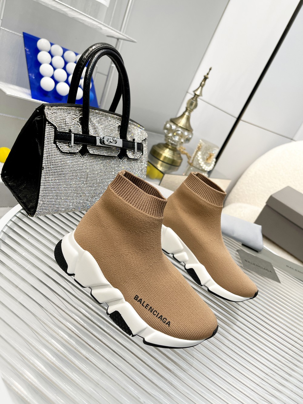 Children's shoes child
